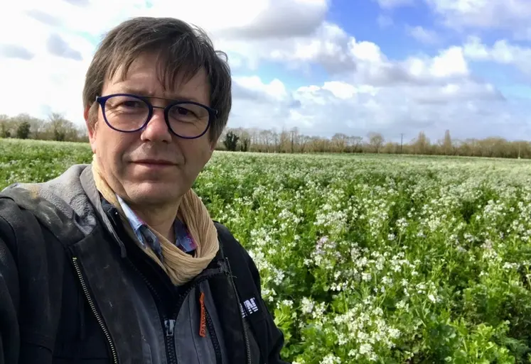 <em class="placeholder">Frédéric Thomas, agronome et intervenant en agriculture de conservation des sols.</em>
