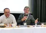 <em class="placeholder">« Avec les contrats sanitaires de filières, on a l’impression que l’Etat veut refiler le sujet aux interprofessions », décrit Michel Joly, ici aux côtés de Laurent ...</em>