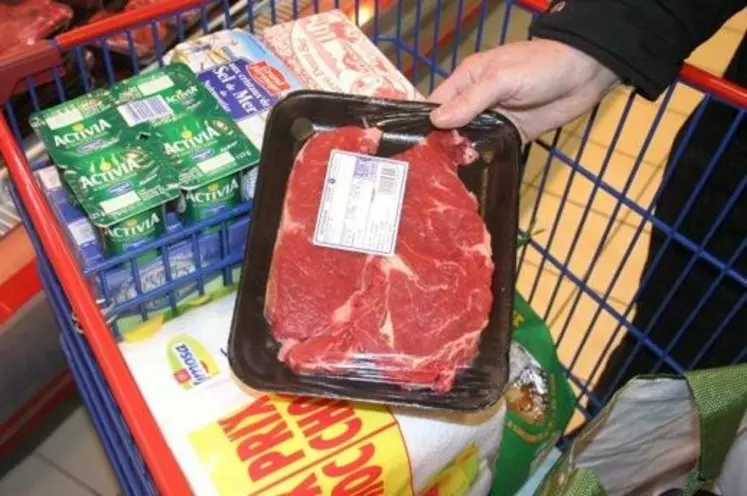 En moyenne, les ménages français réalisent 30,5 actes d'achat de viande dans l'année.