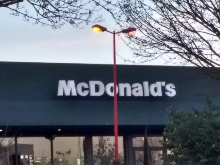 restaurant McDonald's 