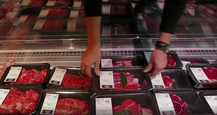 Les éleveurs de la Charentonne gèrent 25 magasins dans lesquels ils vendent la viande en libre-service. © Eleveurs de la Charentonne