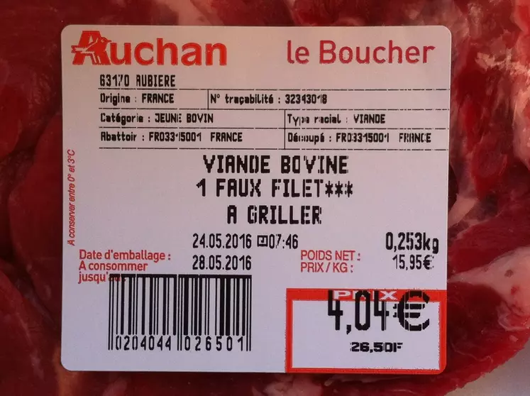 En France, la viande de jeune bovin est présente dans les supermarchés de différentes enseignes mais ces derniers sont alors le plus souvent situés dans le nord-est du pays. 
