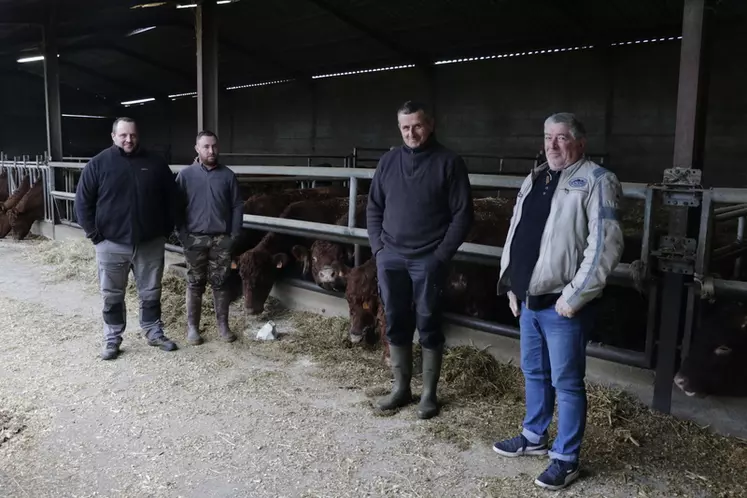 De gauche à droite, Florian Bessonies, Corentin Roquessolane, Alex Seyrolle et Pierre Amadieu. Grâce à leur capacité d'anticipation, le jeune installé a pu profiter des ...