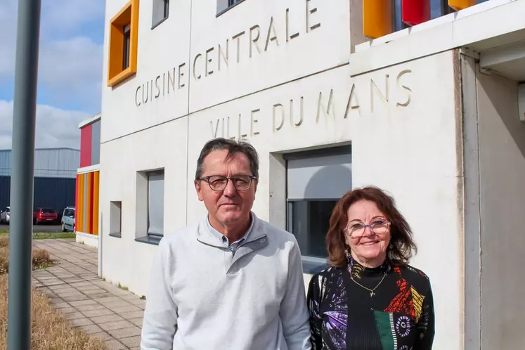 Daniel Gras, directeur de la cuisine centrale de la ville du Mans et Anne-Marie Choisne, conseillère municipale déléguée - notamment - au développement des circuits ...
