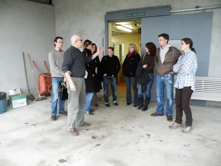 <em class="placeholder">étudiants vétérinaire visite formation </em>