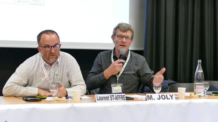 <em class="placeholder">« Avec les contrats sanitaires de filières, on a l’impression que l’Etat veut refiler le sujet aux interprofessions », décrit Michel Joly, ici aux côtés de Laurent ...</em>