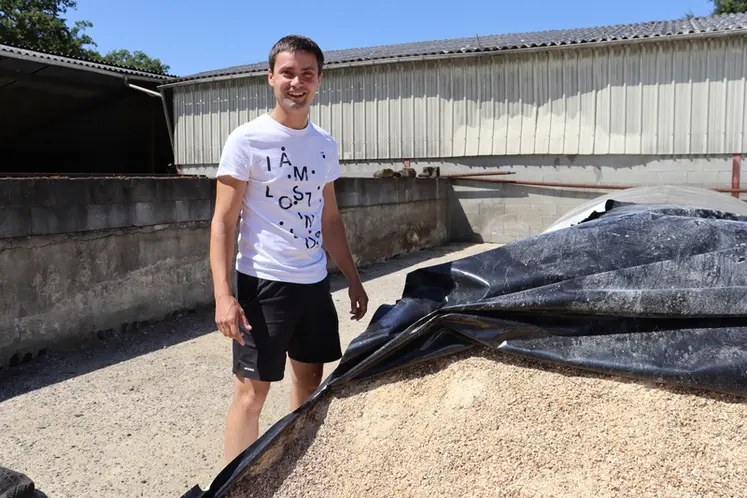 <em class="placeholder">éleveur Landes silo maïs grain humide</em>