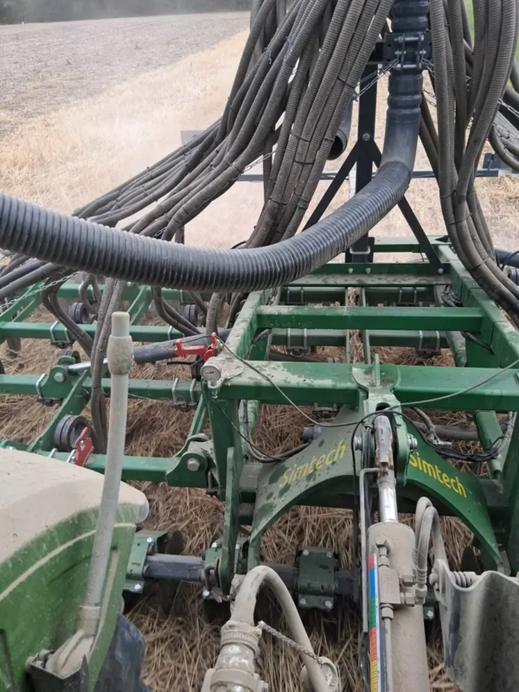 <em class="placeholder">Semis des couverts vu du tracteur </em>