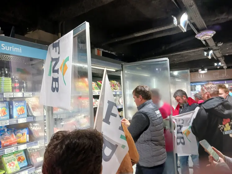 action syndicale viande bovine magasin Paris mai 2026