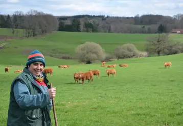 Susana Ciscares, à la tête d'un troupeau de 70 vaches limousines. « Je ne suis pas 'écolo' mais j’aime travailler en harmonie avec la nature et j’estime aujourd’hui ...