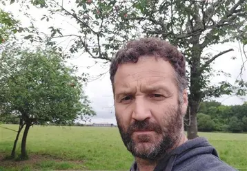 <em class="placeholder">Photo de Nicolas Betbeder, éleveur bovin dans les Landes.</em>