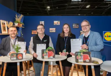 signature contrat tripartite Lidl et APAL' salon de l'agriculture 