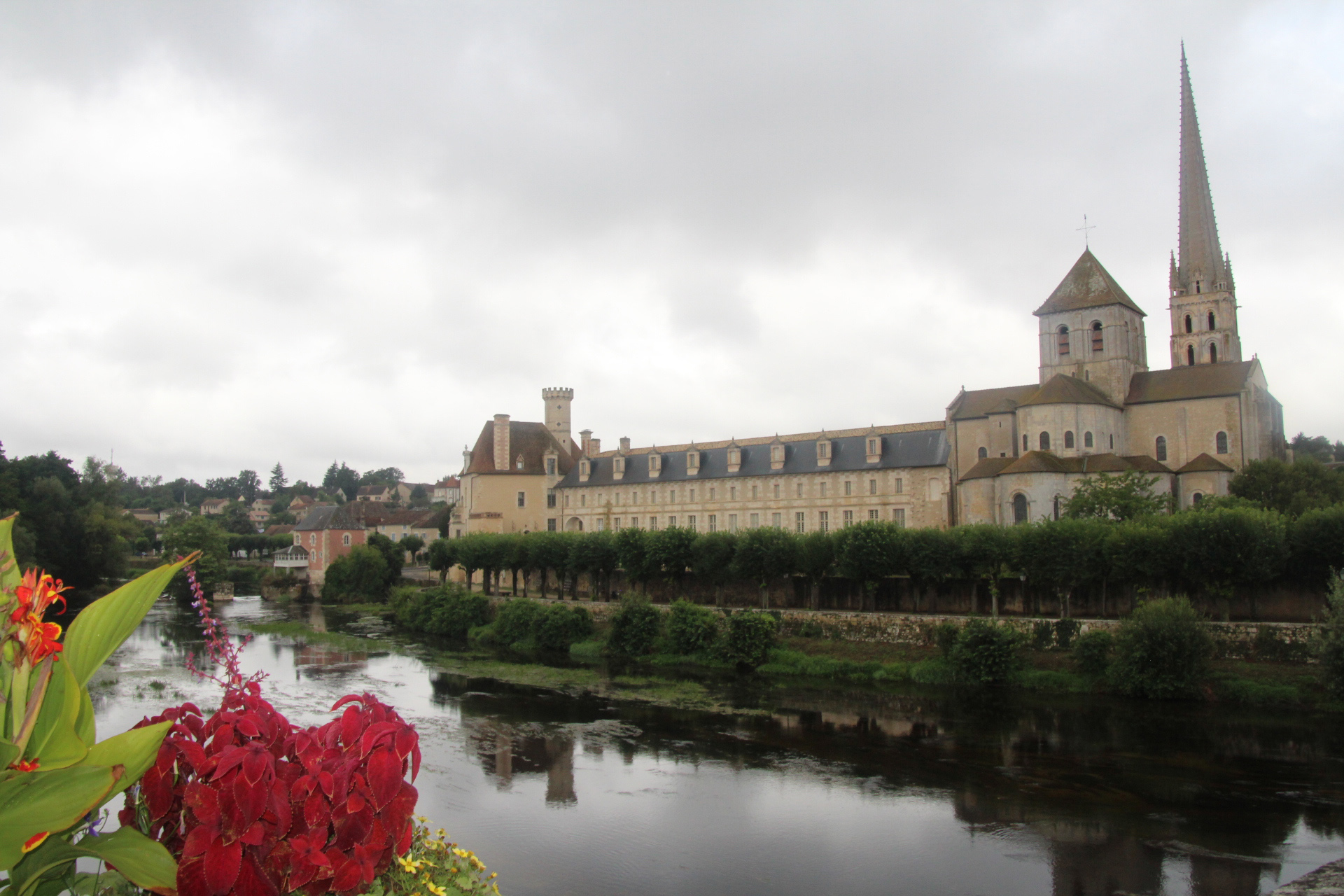 Saint Savin l audace du patrimoine et de la nature Caracterres