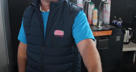 Jean-Marc Laigneau apprécie de servir des produits locaux aux consommateurs.