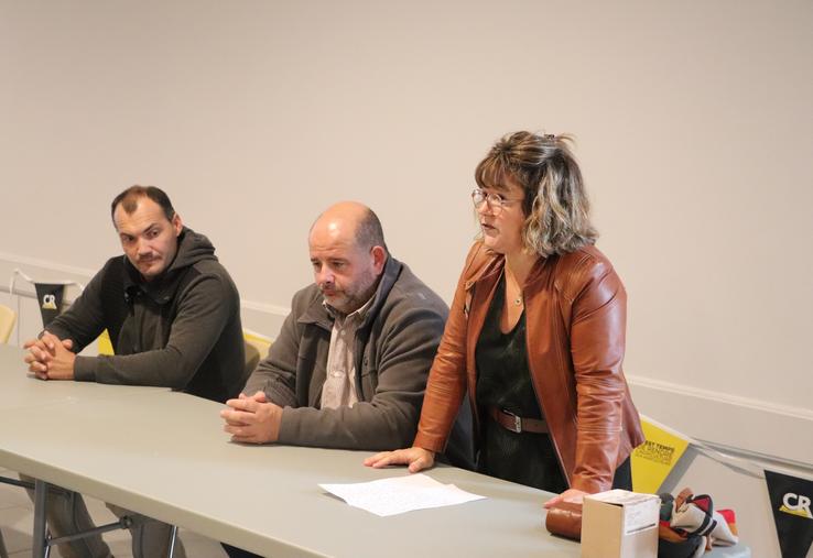 Yannick Masmondet, directeur d'Oil'Ive Green (au centre)