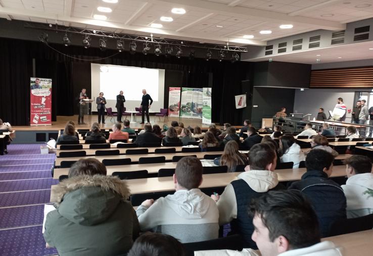 Comme chaque année, les participants auront droit à un temps d'accueil suivi d'échanges par petits groupes.