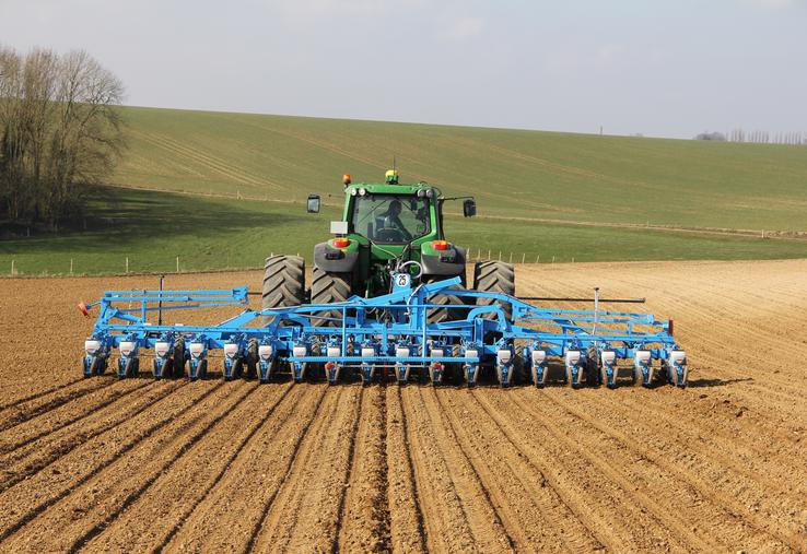 Si les technologies de guidage sont utiles, elles ne dispensent pas d'un bon travail de réglage de ses équipements afin d'effectuer le travail avec la précision souhaitée.