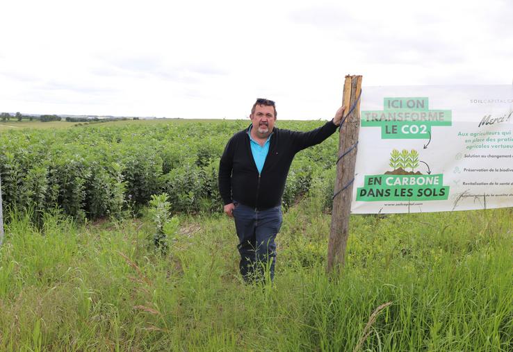 Parmi les quatre agriculteurs de la région récompensés par un prix de la Fondation pour une agriculture durable en Nouvelle-Aquitaine, Jean-Marc Prudhomme est le seul Charentais. La remise des prix a eu lieu le 21 mai à Bordeaux.