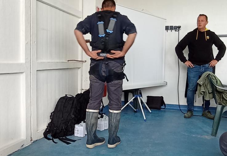 Laurent Chaboussie du lycée de la mer de Bourcefranc expérimente depuis plusieurs années l'exosquelette. Il a témoigné sur cette utilisation.