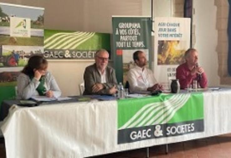 Présents à la table ronde : Brigitte Troucellier, François Beaupère, Romain Soudan et Luc Smessaert.