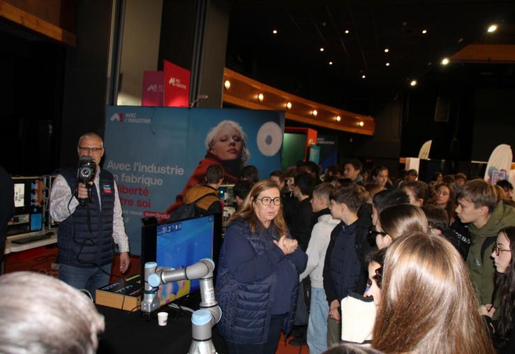 Le 1er forum des métiers de l'industrie qui se tenait la semaine dernière à Châtellerault avait vocation à présenter les entreprises industrielles du territoire.