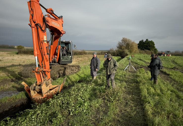 L'action s'est déroulée sur une parcelle de Benjamin Aucher, à Curçay-sur-Dive.