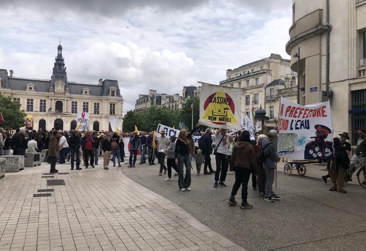 Bassines non merci défend les 13 M de m3 prélevables inscrits dans l'étude Hmuc.