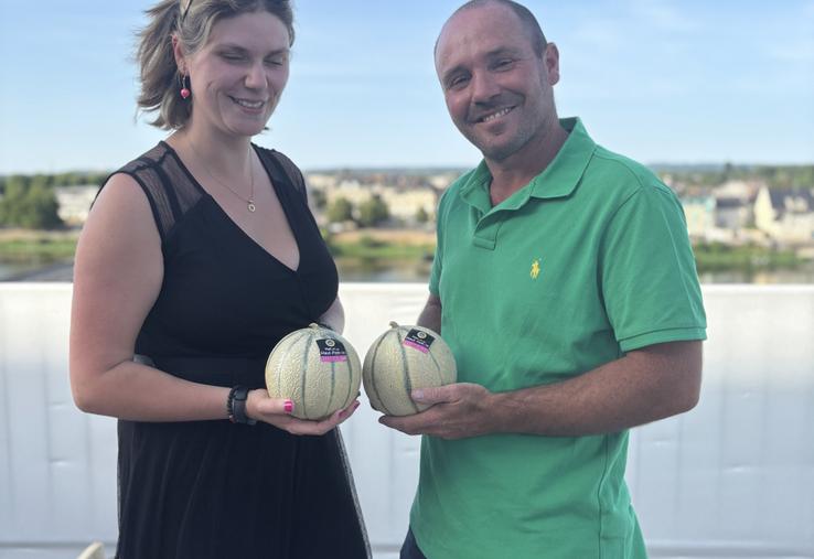 Camille Rambault, animatrice du syndicat et Julien Godet ont organisé le lancement de la campagne à Saumur.