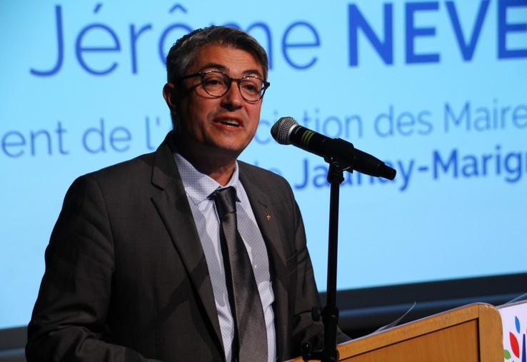 Les maires de la Vienne sont devant un mur financier, observe Jérôme Neveux.