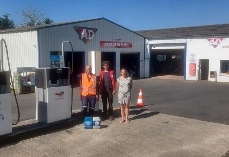Jérôme et Lolita Deblaise sont co-gérants de la station-service TotalEnergies de Saint-Pierre-de-Maillé.