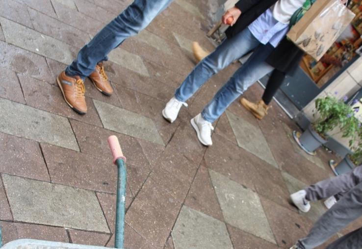 "On ne vient pas pour manifester contre, mais plutôt pour parler positivement de notre métier", ont souligné les producteurs.