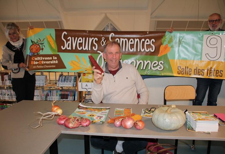 Les organisateurs vont faire découvrir les semences paysannes et leurs goûts.