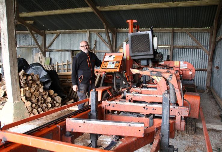 Depuis le début du mois, Jean-Luc Sabiron est aussi distributeur de la marque Wood-Mizer.