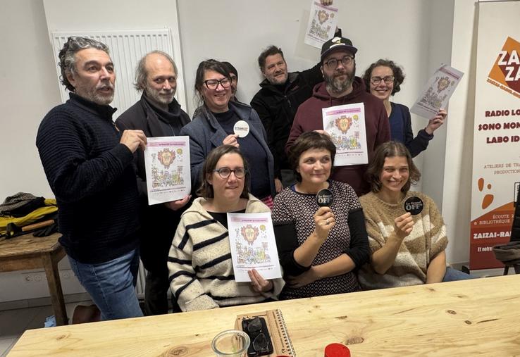 Plus de 500 auteurs et autrices pourraient être présents sur l'ensemble du Grand Off, dont plus de 200 rien que sur le "village éditeur" installé aux Studios Paradis sur environ 1 800 m² de stands.