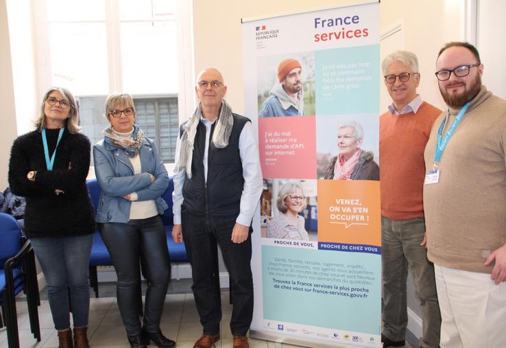 De la retraite aux papiers d'identité, les demandes d'informations sont diverses à l'antenne de France services de Saint-Savin.