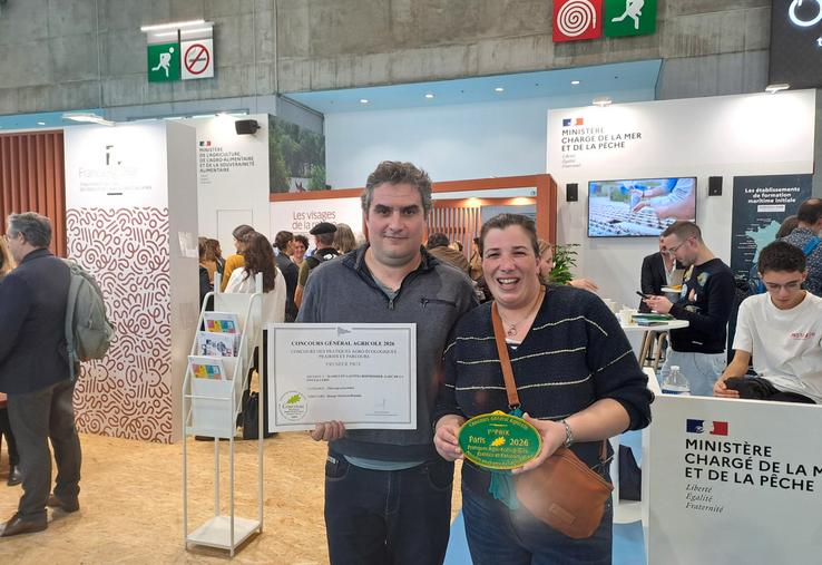 Damien et Latetitia Berthomier ont reçu le 1er prix des pratiques agroécologiques dans la catégorie "Prairies et parcours". LPO86