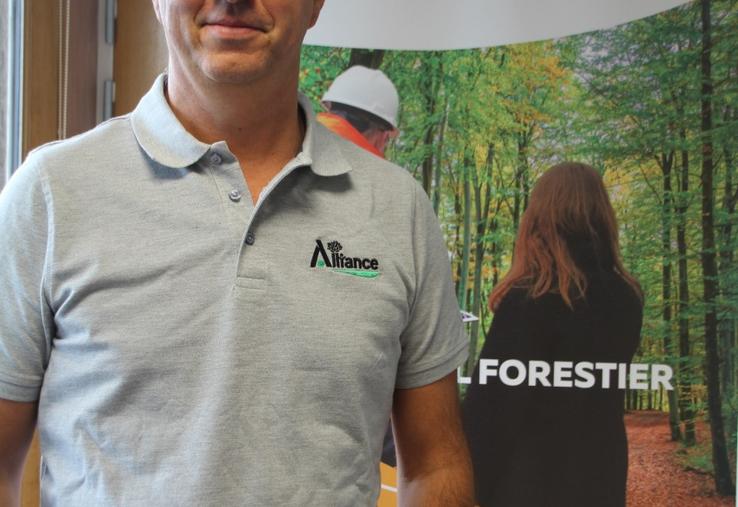 La Préfecture de la Vienne a classé environ 58 000 ha de forêts en zones à risque d'incendie, signale Louis-Maire Tramond.
