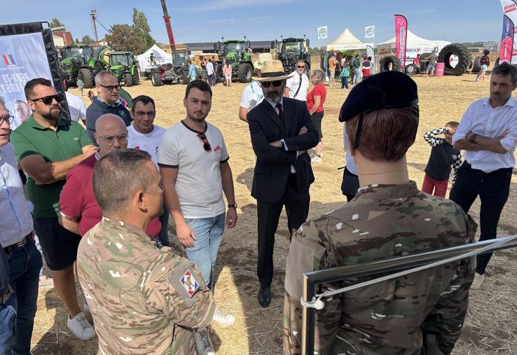 Benjamin Aucher a fait le tour du site en compagnie du Préfet et des nombreux officiels présents, lors de l'inauguration.