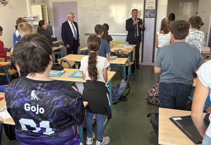 Les élus du Département ont visité trois établissements mardi dernier, dont le collège Arsène Lambert à Lencloître.
