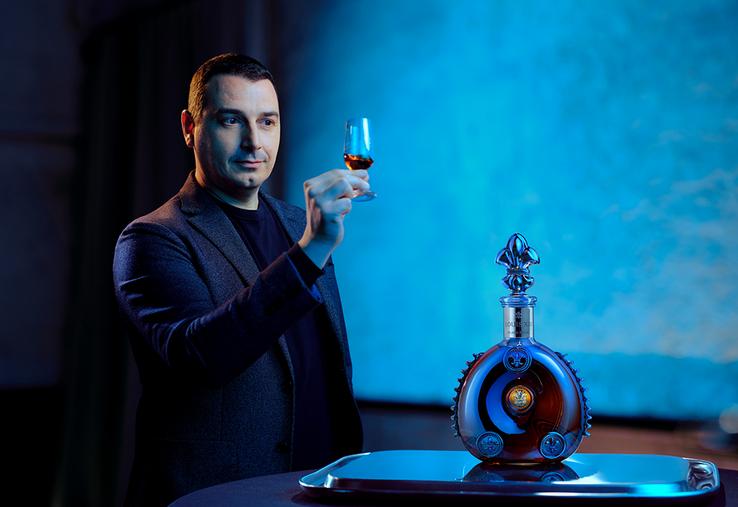Le maître de chai Baptiste Loiseau, créateur de l'assemblage.
