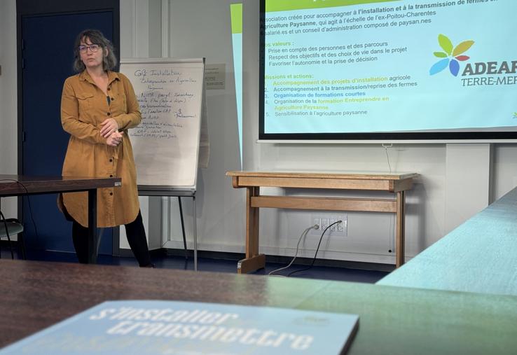 La formation « Entreprendre en agriculture paysanne » mise en place par l'Adear à Puymoyen le 11 octobre, a été animée par Amandine Cochard.