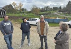 François Lohues (au centre) cherche à transmettre à Thomas Proust.