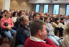 150 éleveurs sont venus s'informer sur la DNC, lors de la réunion à Saintes. 