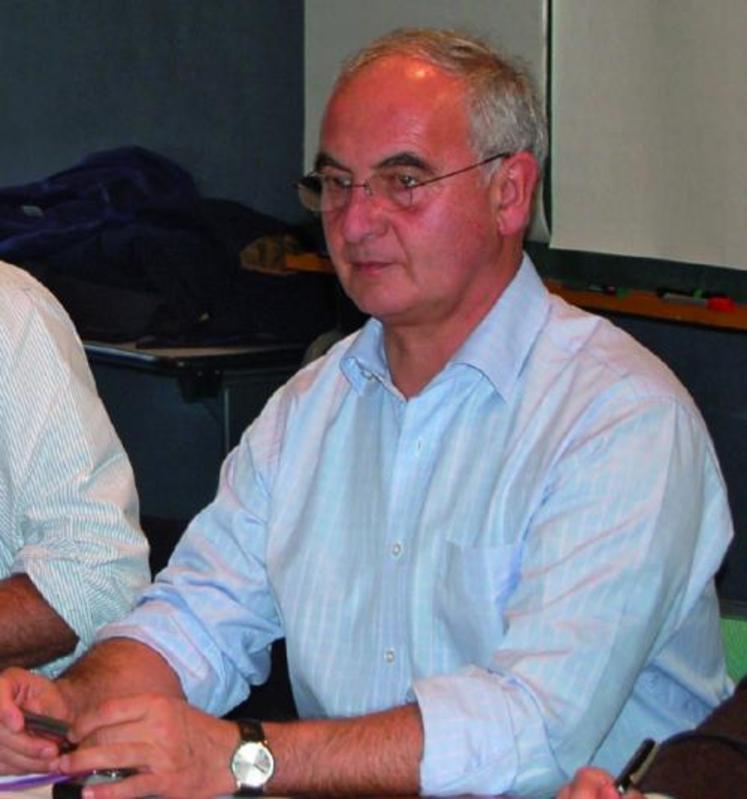 Pierre Chevalier, à droite, président de la FNB, était présent à la réunion interrégionale des sections bovines.