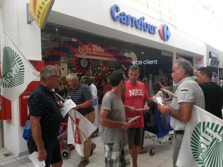 Manifestation au Carrefour de Lormont, le 7 septembre.