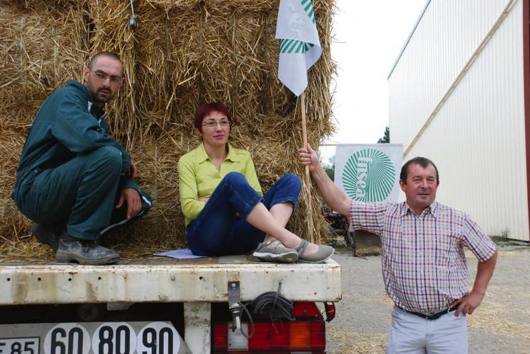 L’opération lancée par la FDSEA a permis de réunir 1500 tonnes de paille.