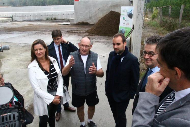 Si Yves Debien se félicite de l'aide financière allouée par le gouvernement, il pointe néanmoins du doigt les lenteurs administratives qui perdurent et le manque de communication autour de la création de ces projets auprès du grand public.