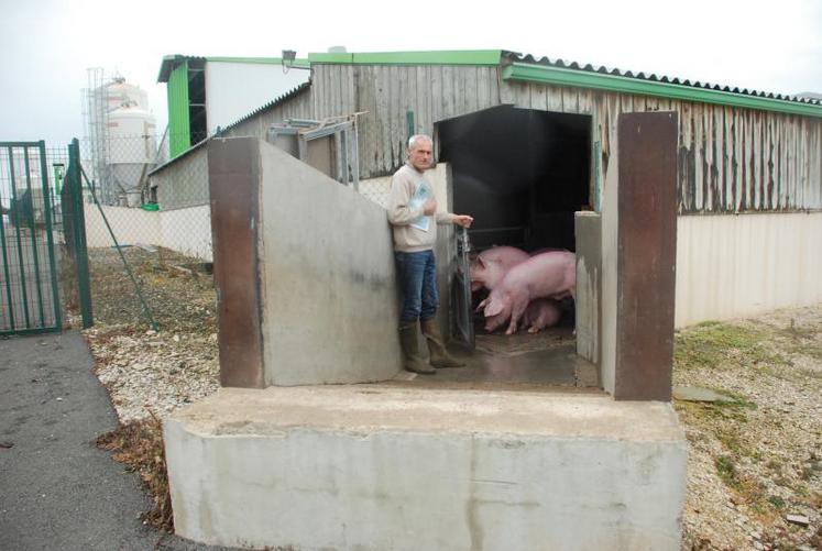 La Scea Porc Bel Air est en aliment blanc depuis plus de dix ans. « L’antibiotique qui coûte le moins cher est celui qui n’est pas consommé », juge Christophe Fouché le gérant.