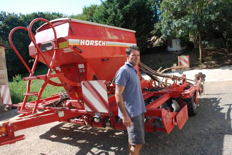 “ Le réservoir a une capacité de 2000 litres. Pour le blé, cela permet environ 15 hectares d’autonomie ”, explique François Joulain.