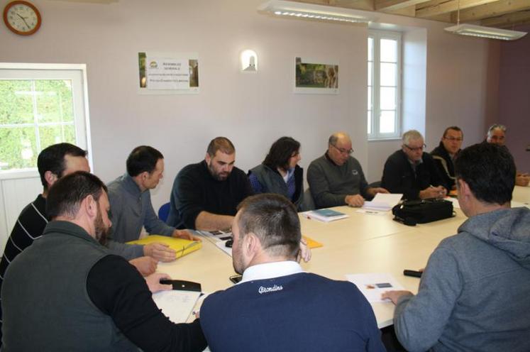 Une dizaine d’éleveurs a participé à l’assemblée générale, à Longèves. 